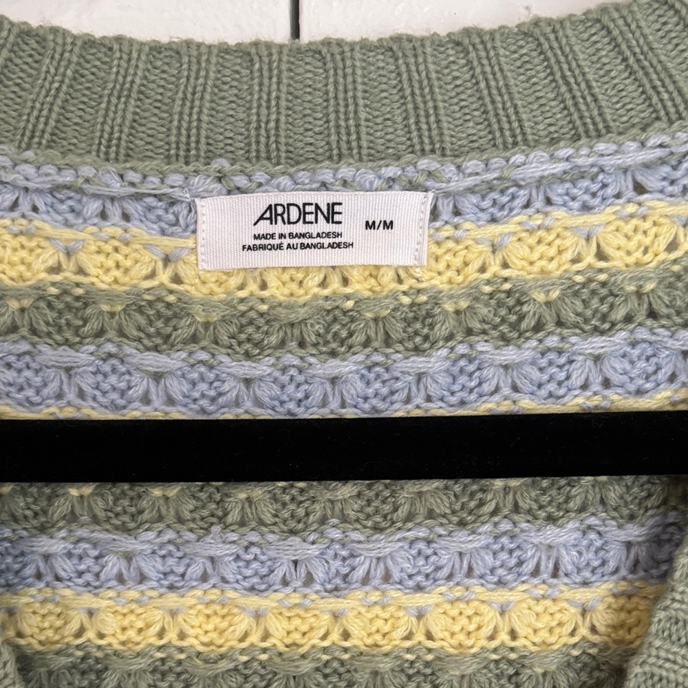 Ardene Cozy Pastel Striped Cropped Cardigan Soft Girl Aesthetic Cute Knit - Picture 3 of 7